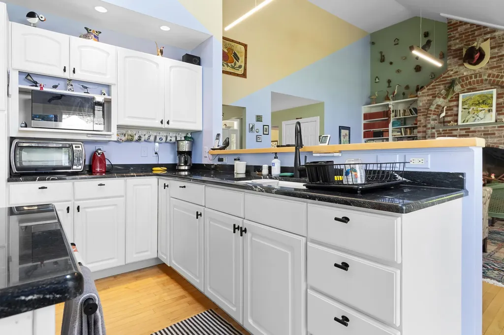 25 Cliff Drive South Thomaston ME 04858