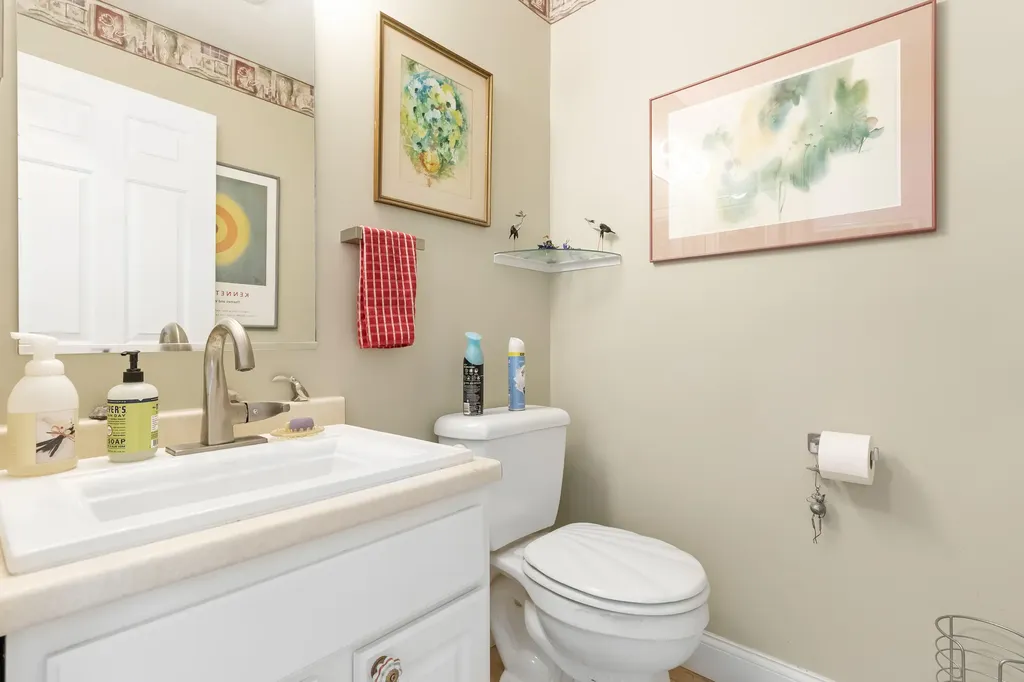 25 Cliff Drive South Thomaston ME 04858