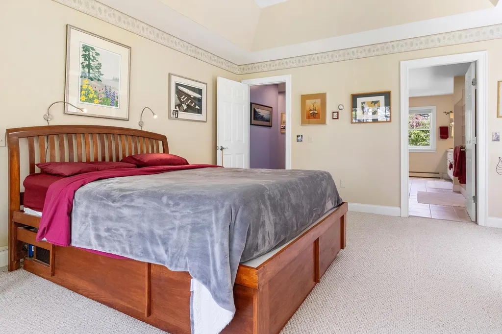 25 Cliff Drive South Thomaston ME 04858