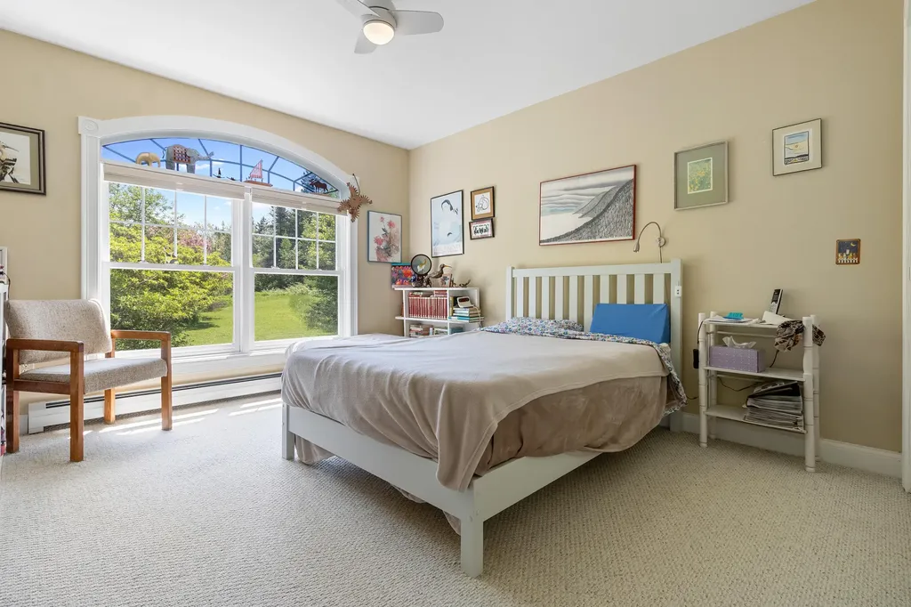 25 Cliff Drive South Thomaston ME 04858