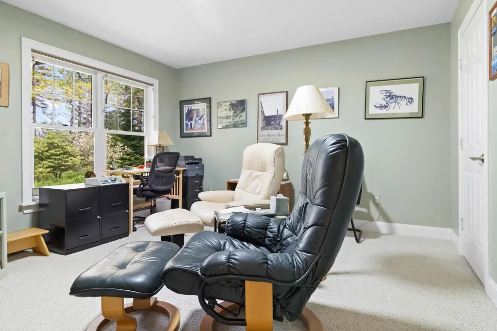 25 Cliff Drive South Thomaston ME 04858