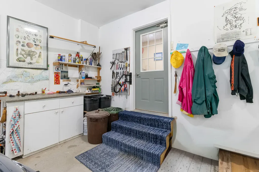 25 Cliff Drive South Thomaston ME 04858