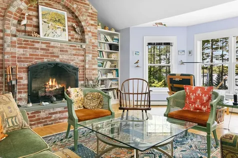 25 Cliff Drive South Thomaston ME 04858