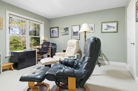 25 Cliff Drive South Thomaston ME 04858