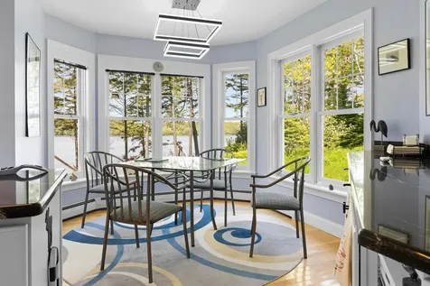 25 Cliff Drive South Thomaston ME 04858