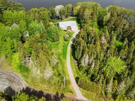 25 Cliff Drive South Thomaston ME 04858