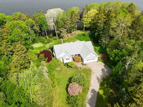 25 Cliff Drive South Thomaston ME 04858
