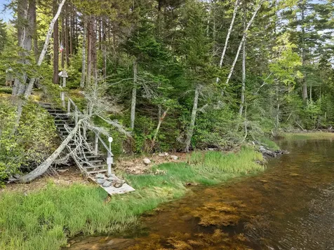 25 Cliff Drive South Thomaston ME 04858