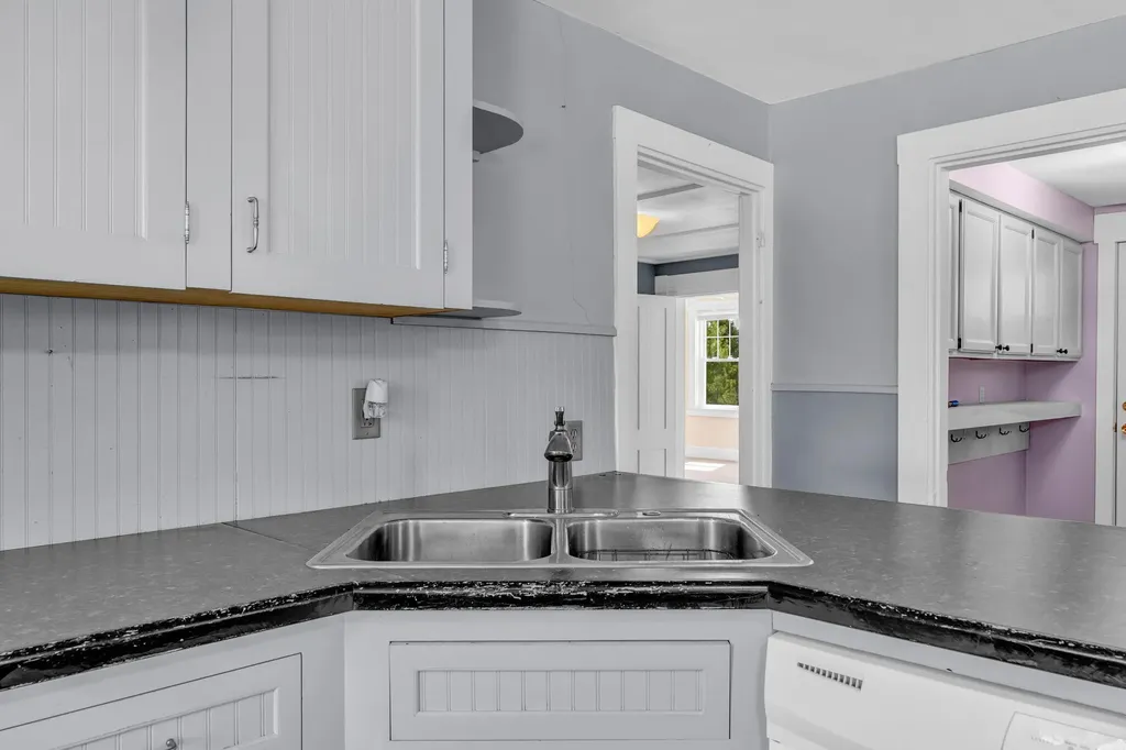 14 Brooklyn Heights Road Thomaston ME 04861