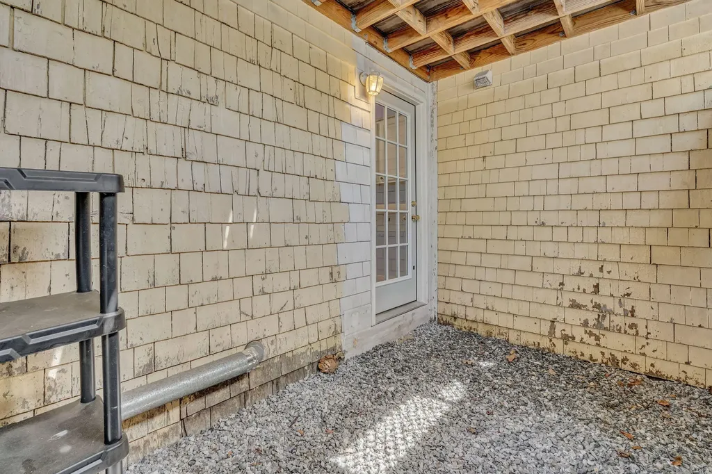 14 Brooklyn Heights Road Thomaston ME 04861