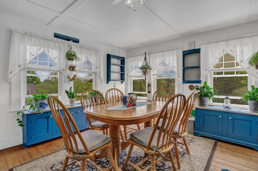 14 Brooklyn Heights Road Thomaston ME 04861
