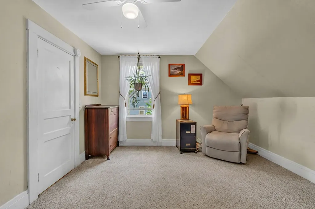 14 Brooklyn Heights Road Thomaston ME 04861