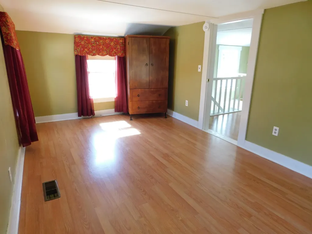 17 James Street Bingham ME 04920