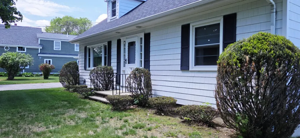 9 Mckinley Drive Lewiston ME 04240