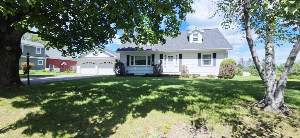 9 Mckinley Drive Lewiston ME 04240