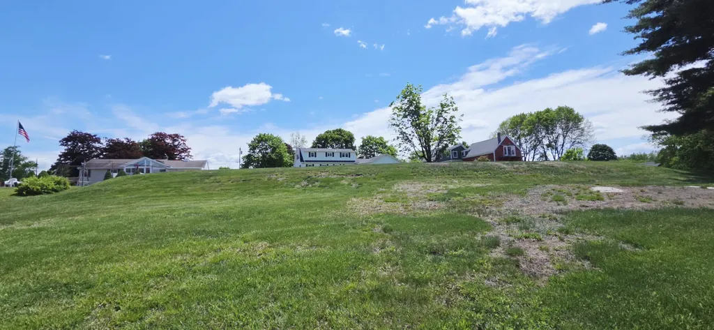 9 Mckinley Drive Lewiston ME 04240