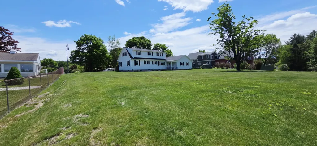 9 Mckinley Drive Lewiston ME 04240