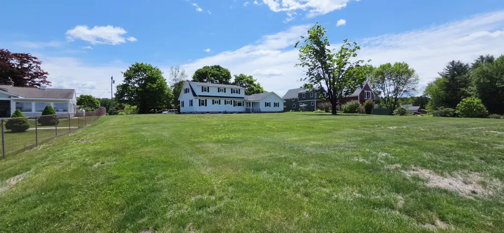 9 Mckinley Drive Lewiston ME 04240