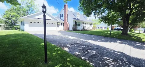 9 Mckinley Drive Lewiston ME 04240