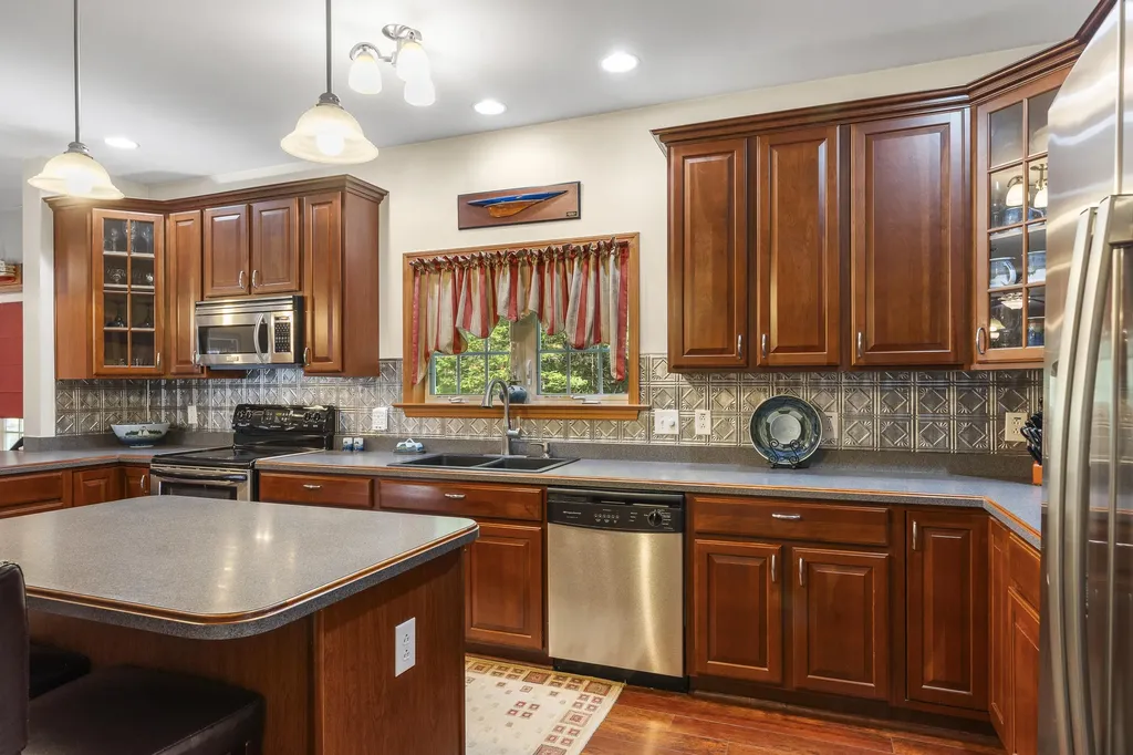 81 Lower Cross Road Nobleboro ME 04555