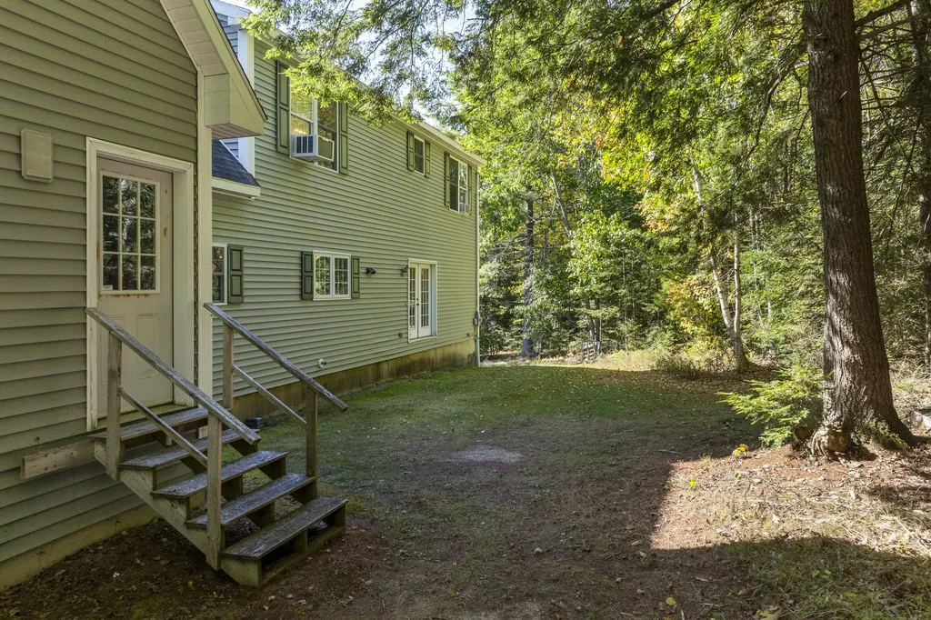 81 Lower Cross Road Nobleboro ME 04555