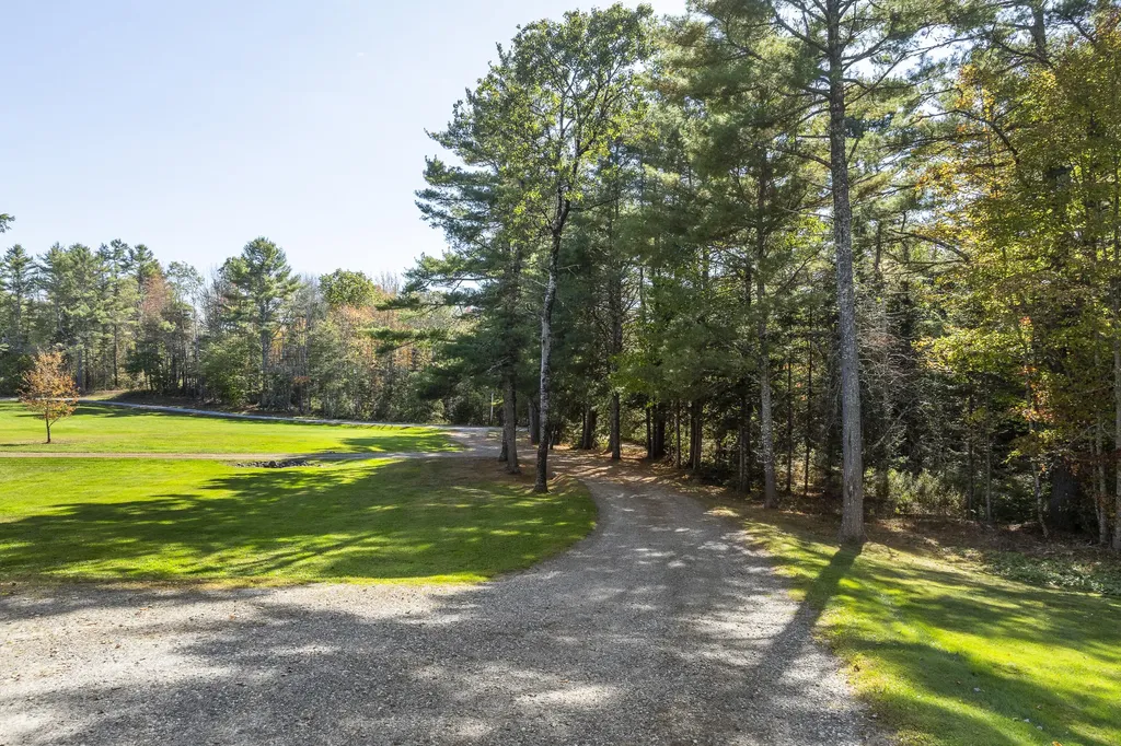 81 Lower Cross Road Nobleboro ME 04555