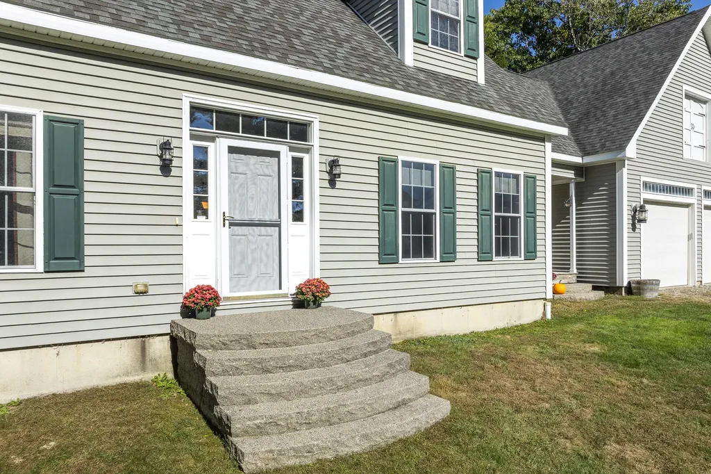 81 Lower Cross Road Nobleboro ME 04555