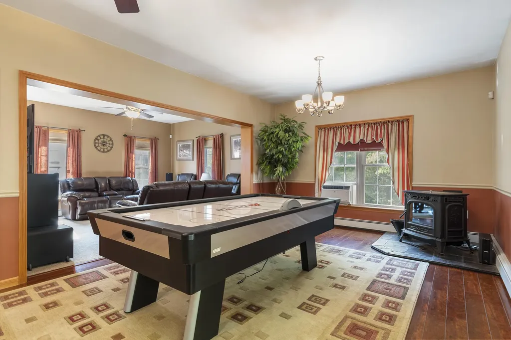81 Lower Cross Road Nobleboro ME 04555