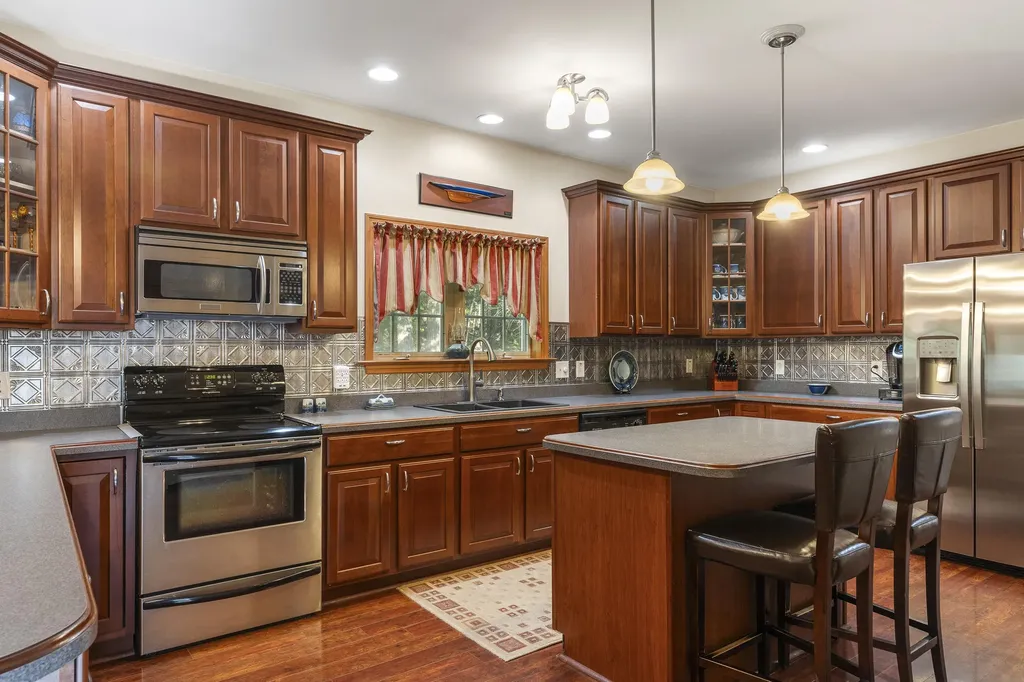 81 Lower Cross Road Nobleboro ME 04555
