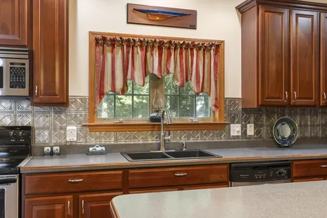 81 Lower Cross Road Nobleboro ME 04555