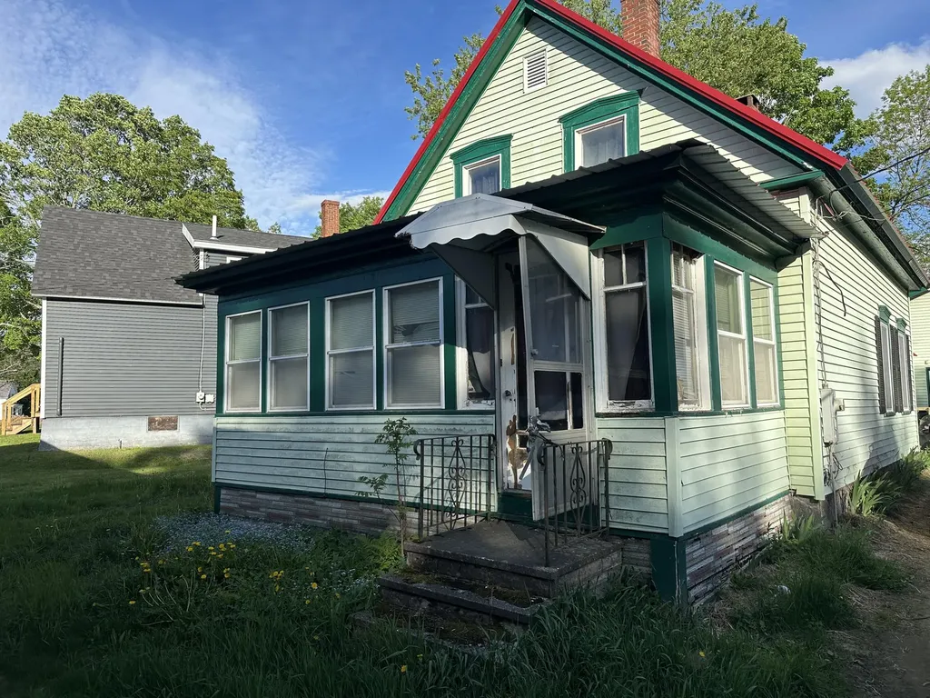 72 North Street Hartland ME 04943