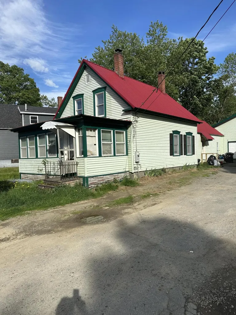 72 North Street Hartland ME 04943