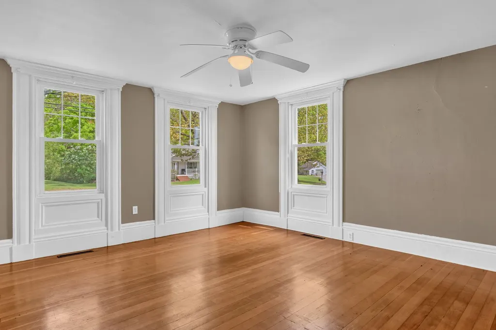 14 Brooklyn Heights Road Thomaston ME 04861