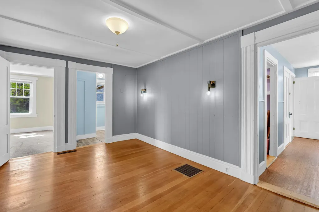 14 Brooklyn Heights Road Thomaston ME 04861