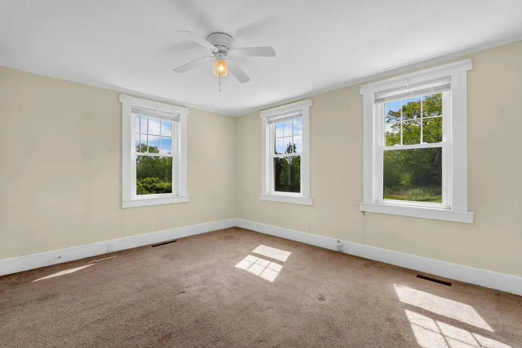 14 Brooklyn Heights Road Thomaston ME 04861