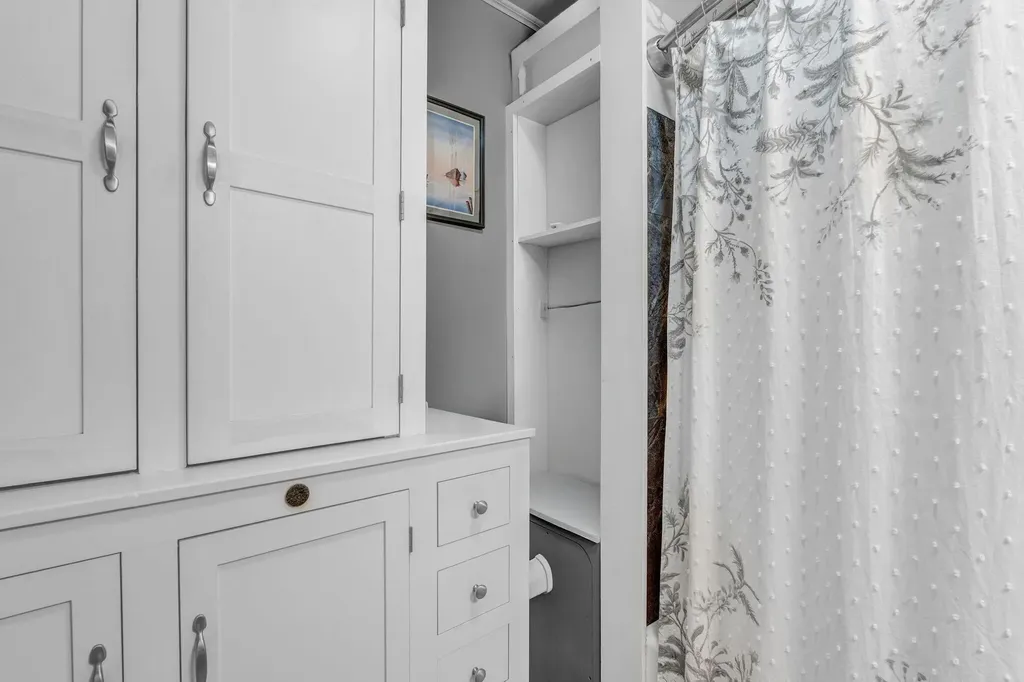 14 Brooklyn Heights Road Thomaston ME 04861