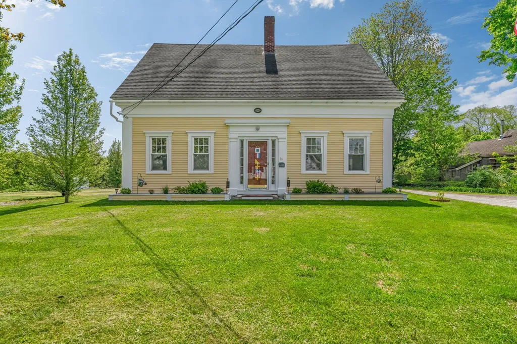 14 Brooklyn Heights Road Thomaston ME 04861