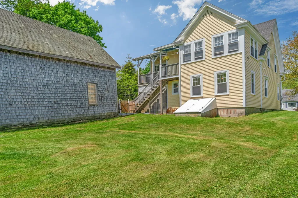 14 Brooklyn Heights Road Thomaston ME 04861
