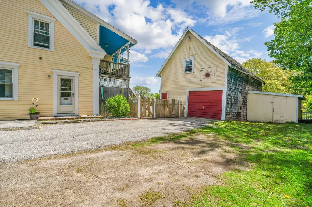 14 Brooklyn Heights Road Thomaston ME 04861