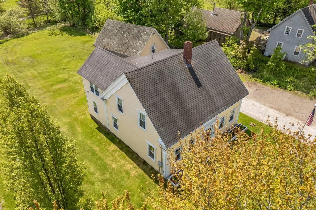 14 Brooklyn Heights Road Thomaston ME 04861