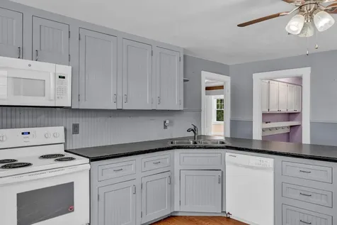 14 Brooklyn Heights Road Thomaston ME 04861