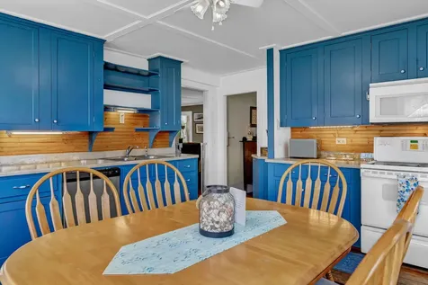 14 Brooklyn Heights Road Thomaston ME 04861