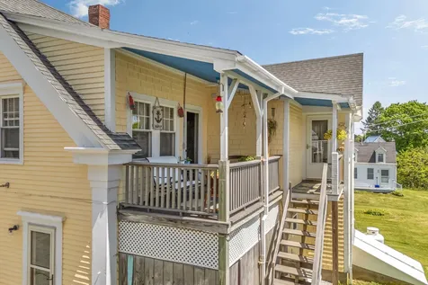 14 Brooklyn Heights Road Thomaston ME 04861