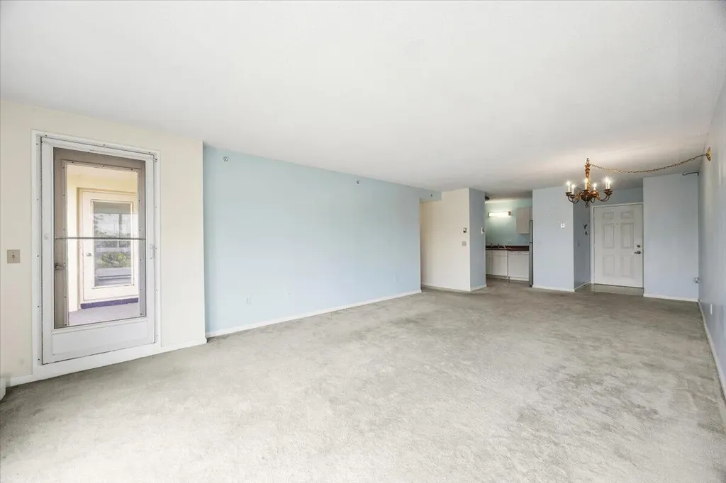 215 E Grand Avenue Old Orchard Beach ME 04064