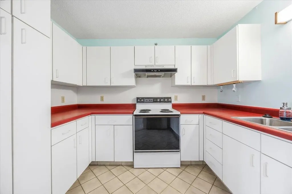 215 E Grand Avenue Old Orchard Beach ME 04064