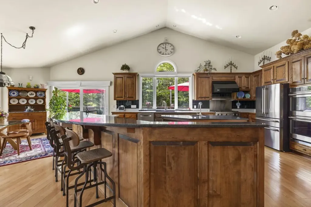 236 Lakeside Drive Boothbay Harbor ME 04538