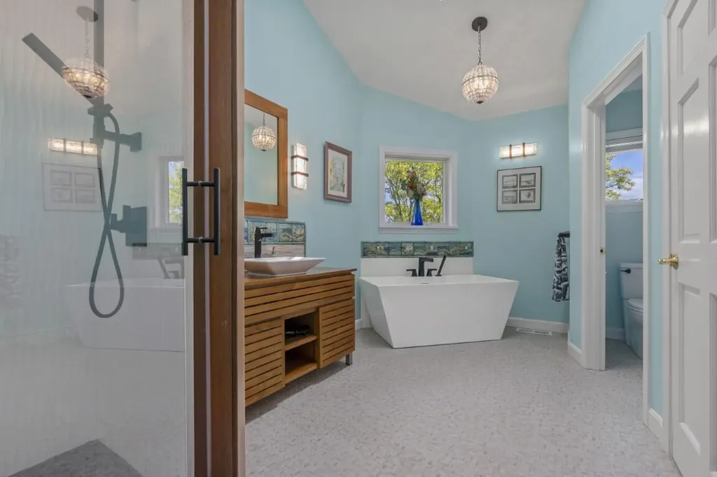 236 Lakeside Drive Boothbay Harbor ME 04538