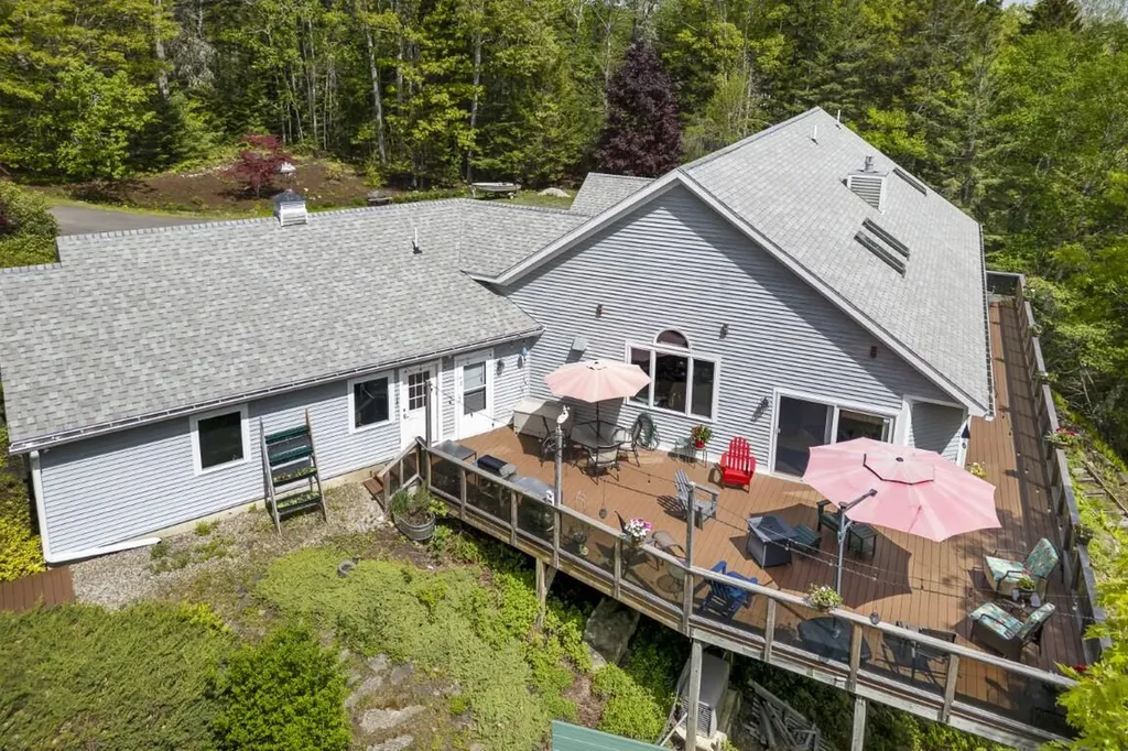 236 Lakeside Drive Boothbay Harbor ME 04538