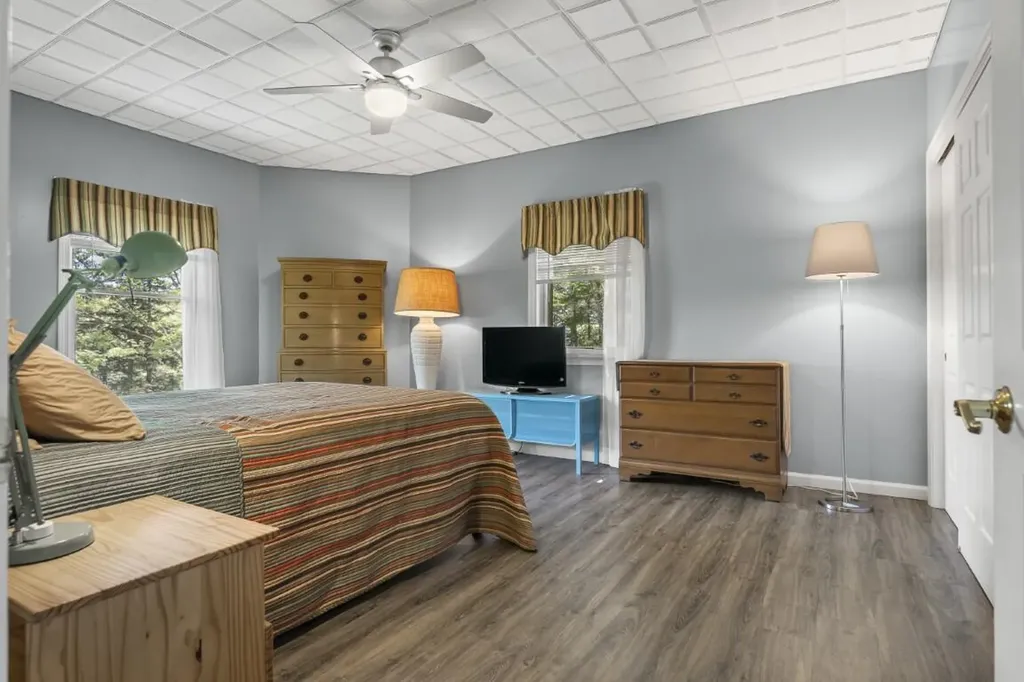 236 Lakeside Drive Boothbay Harbor ME 04538