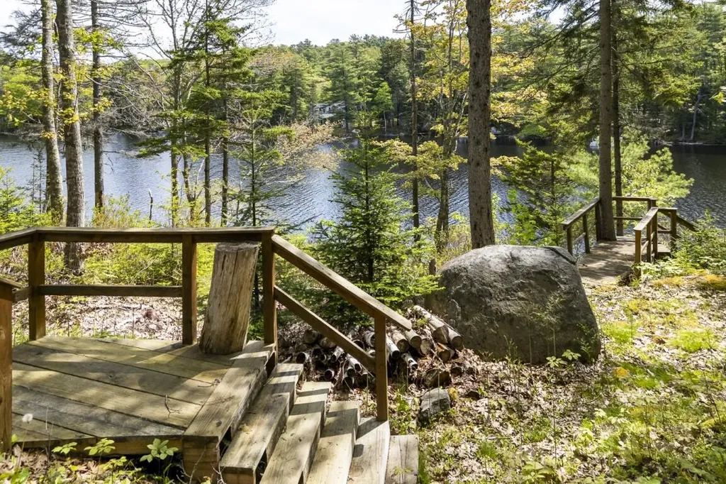 236 Lakeside Drive Boothbay Harbor ME 04538